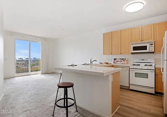 Photo 3 of Sale Pending at 436 Poli St #301, Ventura, CA 93001 | MLS# V1-34684 | Listing updated on 2026-06-16