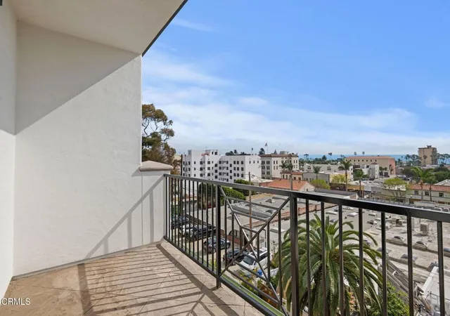 Photo 4 of Sale Pending at 436 Poli St #301, Ventura, CA 93001 | MLS# V1-34684 | Listing updated on 2026-06-16