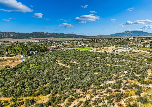 2nd image of 41670 Jay Dee, Anza, CA 92539 | MLS# SW26033247