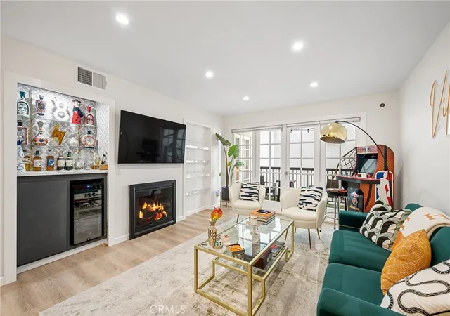 1st image of 906 N Doheny Dr #318, West Hollywood, CA 90069 | MLS# SR26035153