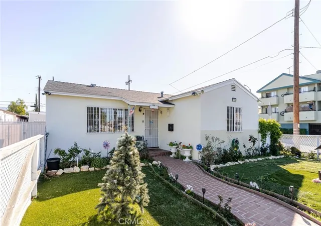 Photo 2 of Single family home for sale at 7230 Case Ave, Sun Valley, CA 91352 | MLS# GD26033801 | Listing updated on 2026-02-17