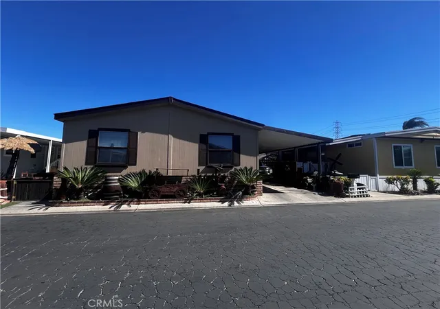 Photo 2 of Manufactured home for sale at 1616 S Euclid #91, Anaheim, CA 92802 | MLS# IV26035474 | Listing updated on 2026-09-28