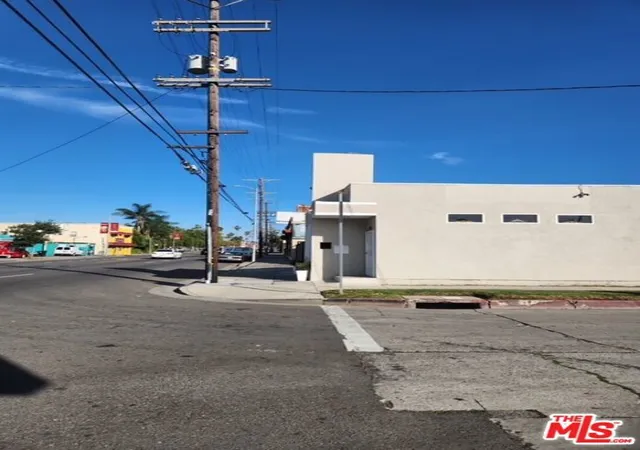 4th image of 5806 3Rd Ave, Los Angeles, CA 90043 | MLS# 26652927