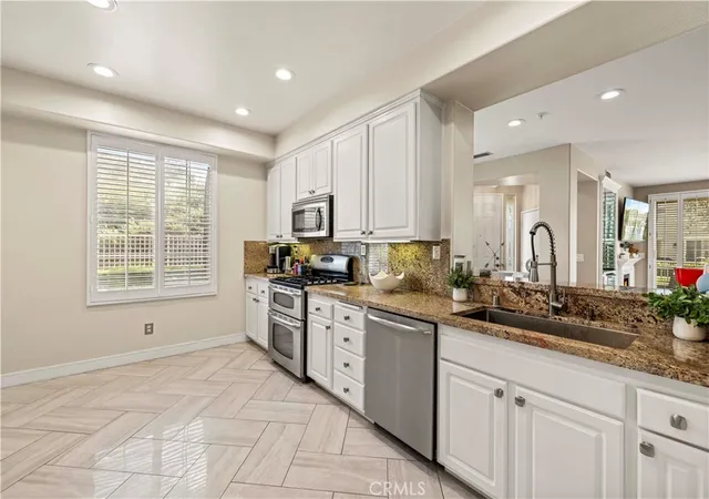 Homes for sale in Valencia, CA | 23402 Abbey Glen Pl, Valencia, CA 91354 | MLS# SR26032402