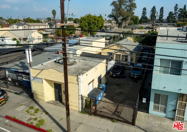 3rd image of 6804 S Hoover St, Los Angeles, CA 90044 | MLS# 26652945
