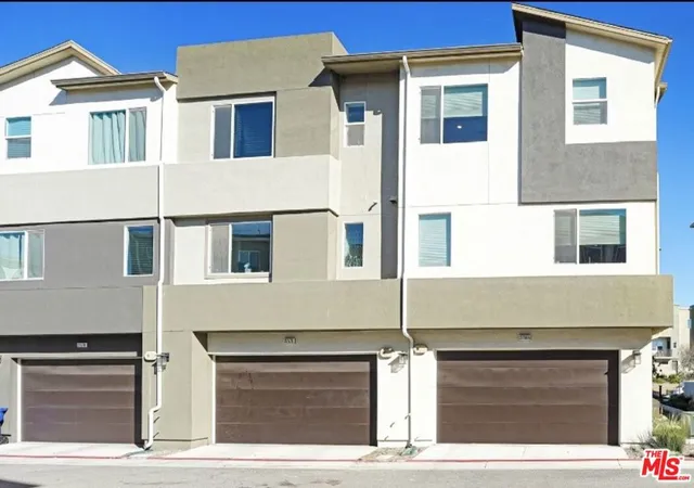 3rd image of 27566 Manzanita Wy, Valencia, CA 91381 | MLS# 26652567