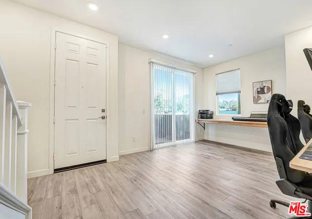 4th image of 27566 Manzanita Wy, Valencia, CA 91381 | MLS# 26652567