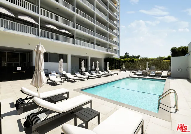 2nd image of 999 N Doheny Dr, West Hollywood, CA 90069