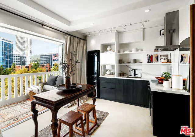 1st image of 999 N Doheny Dr #811, West Hollywood, CA 90069 | MLS# 26653055