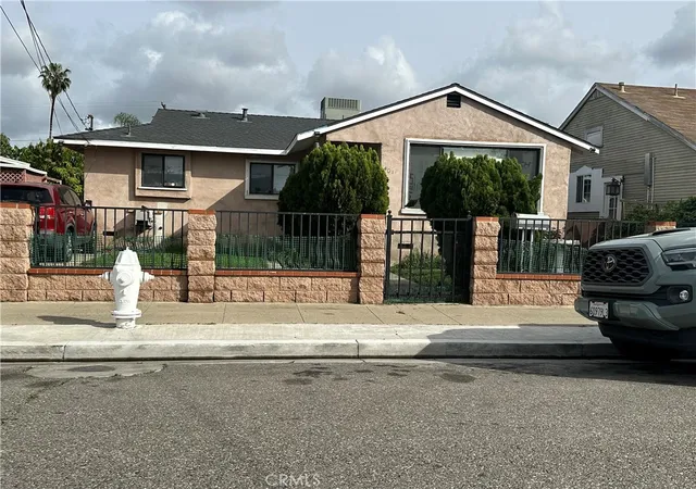 Homes for sale in Santa Ana, CA | 401 Franklin, Santa Ana, CA 92703 | MLS# SW26035384