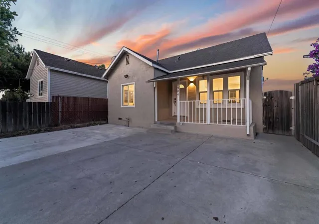 Photo 1 of Single family home for sale at 504 Hannah St, San Jose, CA 95126 | MLS# ML82035236 | Listing updated on 2026-09-22