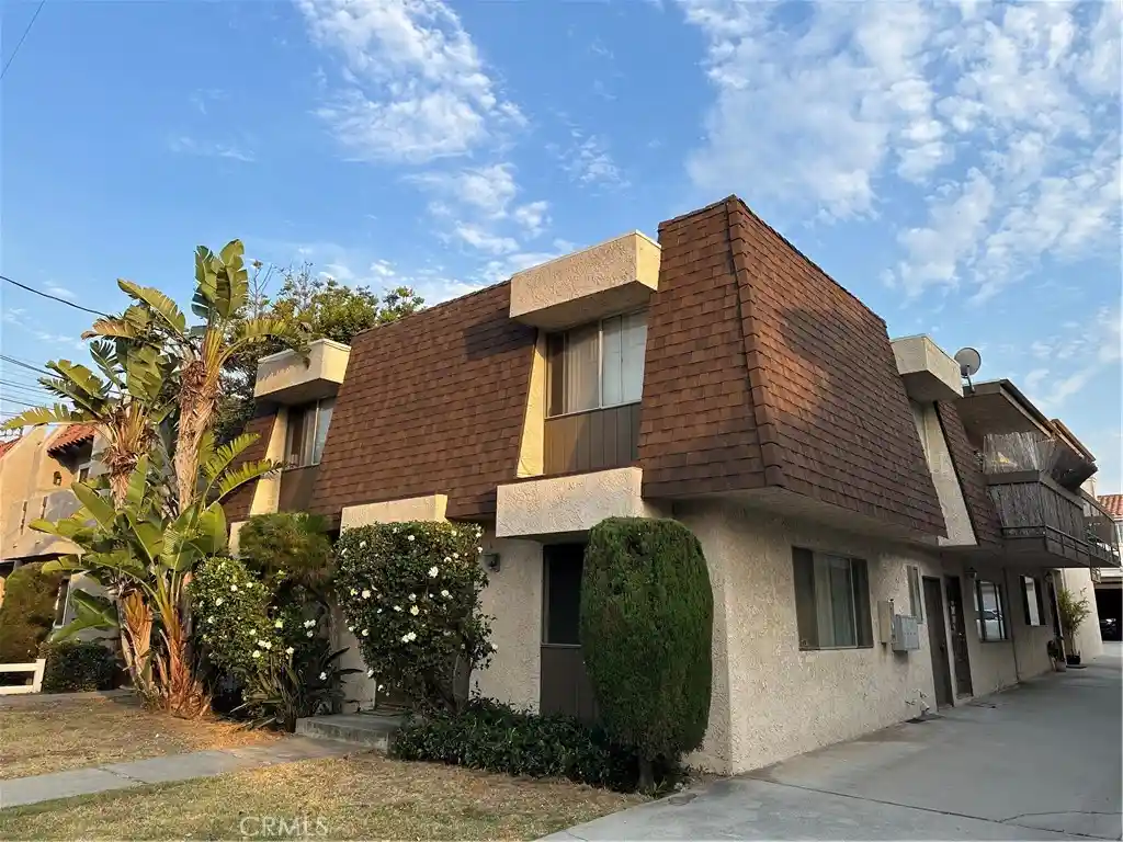 Multi family home for sale at 2220 Huntington Ln #4, Redondo Beach, CA 90278 | MLS# SB26024708