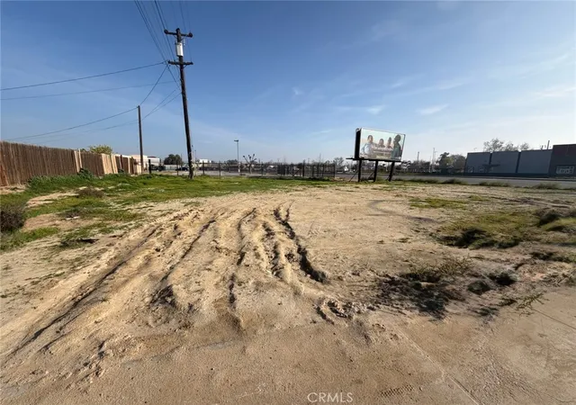 10th image of 1000 E California, Bakersfield, CA 93307 | MLS# DW26036277