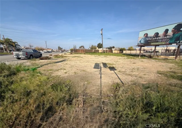 1st image of 1000 E California, Bakersfield, CA 93307 | MLS# DW26036277