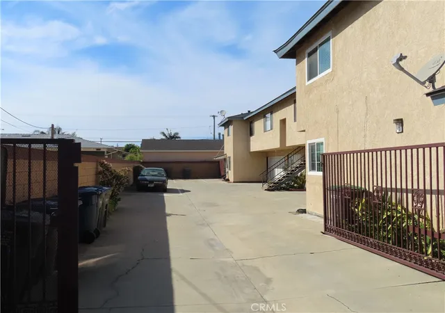 Photo 4 of House for sale at 17039 S Dalton, Gardena, CA 90247 | MLS# SR26035324 | Listing updated on 2026-03-12