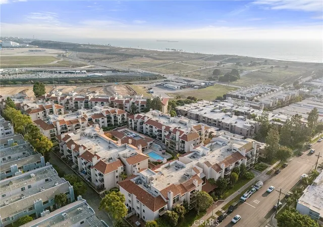 2nd image of 8180 Manitoba St, Playa Del Rey, CA 90293