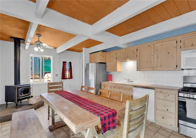 3rd image of 150 Los Angeles, Sugarloaf, CA 92386 | MLS# HD26035922