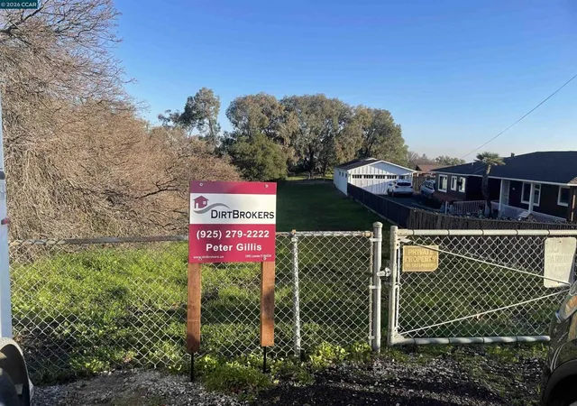 Homes for sale in Martinez, CA | 35 35 Hilltop Rd, Martinez, CA 94553 | MLS# 41124366