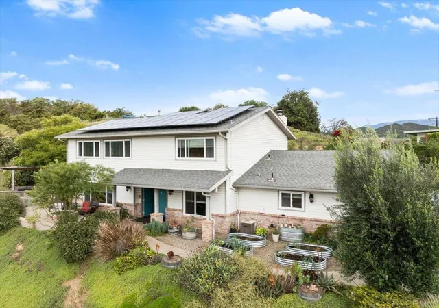1st image of 32460 Lilac Rd, Valley Center, CA 92082 | MLS# NDP2601577