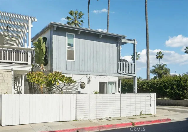Homes for sale in Newport Beach, CA | 4404 Channel Pl, Newport Beach, CA 92663 | MLS# OC26036737