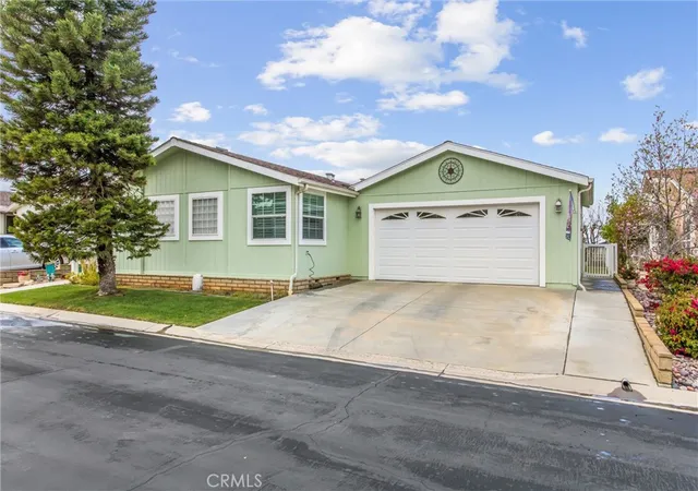 Photo 3 of Sale Pending at 10961 Desert Lawn 464 (plum), Calimesa, CA 92320 | MLS# IG26036216 | Listing updated on 2026-09-03