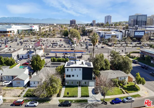 3rd image of 6422 Hanna Ave, Woodland Hills, CA 91303 | MLS# 26653751