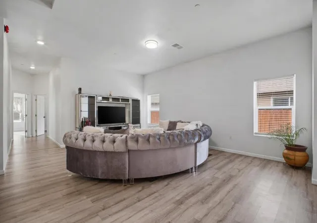 3rd image of 26937 Huntwood Ave, Hayward, CA 94544 | MLS# ML82035382