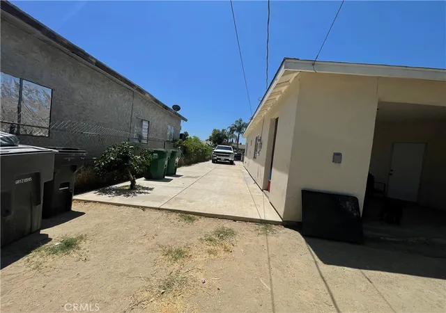 Homes for sale in Bakersfield, CA | 1012 Feliz, Bakersfield, CA 93307 | MLS# DW26036886