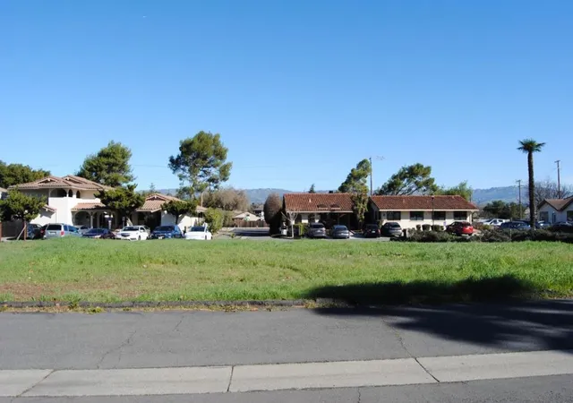 3rd image of 17705 Hale Ave, Morgan Hill, CA 95037 | MLS# ML82035393