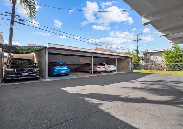 image of 350 W Wilson, Glendale, CA 91203 | MLS# BB26036893