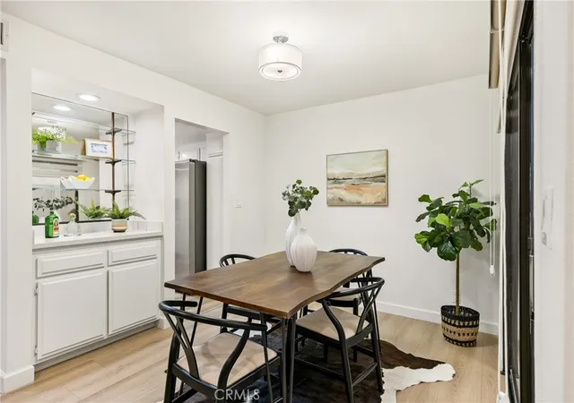 Listing Photo 4 - Condo for sale in building located at 441 E San Jose, Burbank, CA 91501 - Unit #111