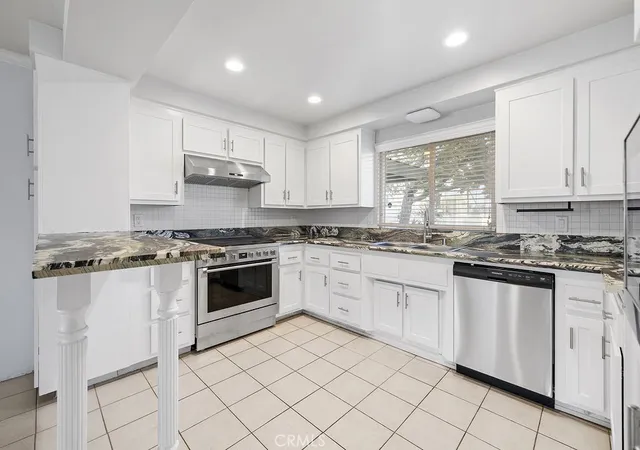 Photo 3 of Sale Pending at 928 E Meats, Orange, CA 92865 | MLS# NP26035218 | Listing updated on 2026-04-29