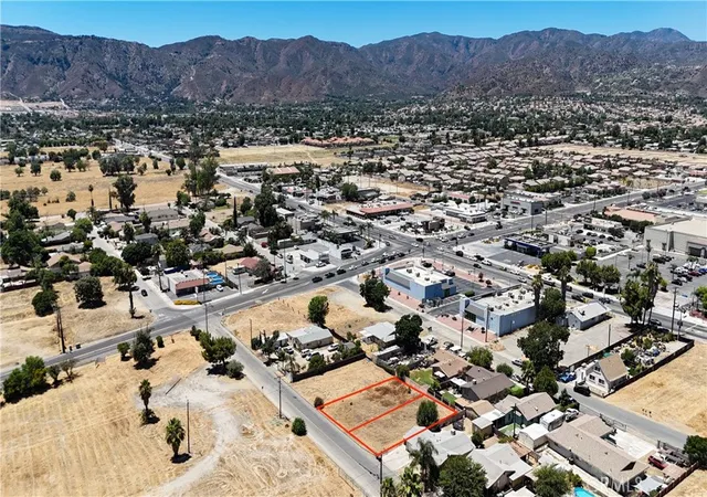Homes for sale in Lake Elsinore, CA | 717 Illinois St, Lake Elsinore, CA 92530 | MLS# HD26037152