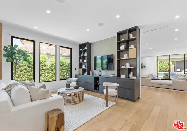 5th image of 4854 Alonzo Ave, Encino, CA 91316 | MLS# 26654061