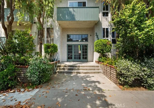 Photo 1 of Condo for sale at 3649 Glendon Ave #202, Los Angeles, CA 90034 | MLS# CV26037350 | Listing updated on 2026-09-11