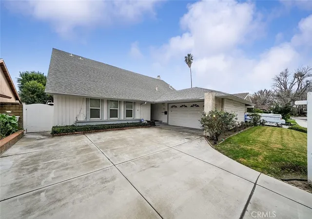 2nd image of 23850 Via Jacara, Valencia, CA 91355 | MLS# CV26037411