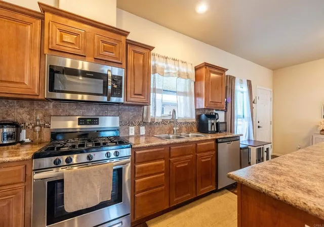 2nd image of 1850 Lincoln Ave #SPC 163, El Centro, CA 92243 | MLS# PTP2601325
