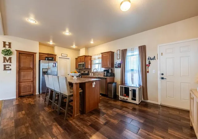 3rd image of 1850 Lincoln Ave #SPC 163, El Centro, CA 92243 | MLS# PTP2601325