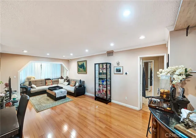5th image of 1734 N Fuller, Los Angeles, CA 90046