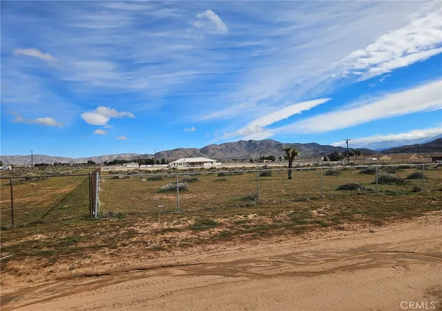 4th image of 3 Candlewood, Apple Valley, CA 92307 | MLS# HD26037450