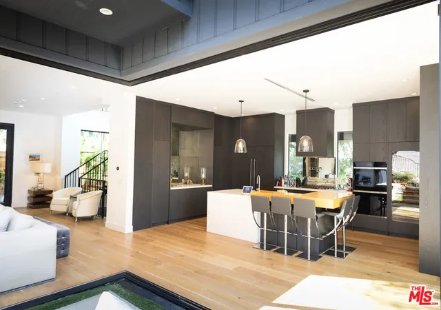 4th image of 1919 Pinehurst Rd, Los Angeles, CA 90068 | MLS# 26647201