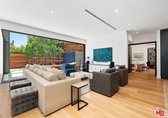 5th image of 1919 Pinehurst Rd, Los Angeles, CA 90068 | MLS# 26647201