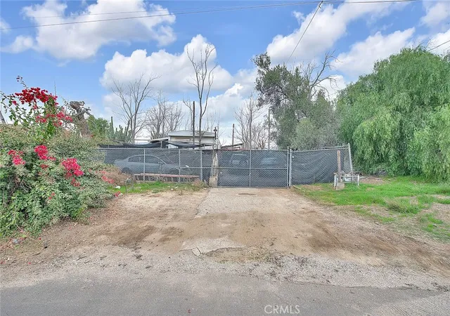 3rd image of 29570 13 Th St, Nuevo, CA 92567 | MLS# IG26022570