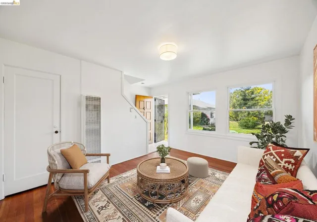 Listing Photo 3 - Condo for sale in building located at 130 Garrard, Richmond, CA 94801