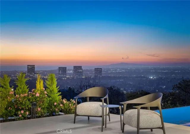 3rd image of 4 Geneve, Newport Beach, CA 92660 | MLS# OC26036352