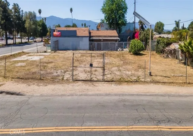2nd image of 13653 Magnolia, Corona, CA 92879 | MLS# IV26037610