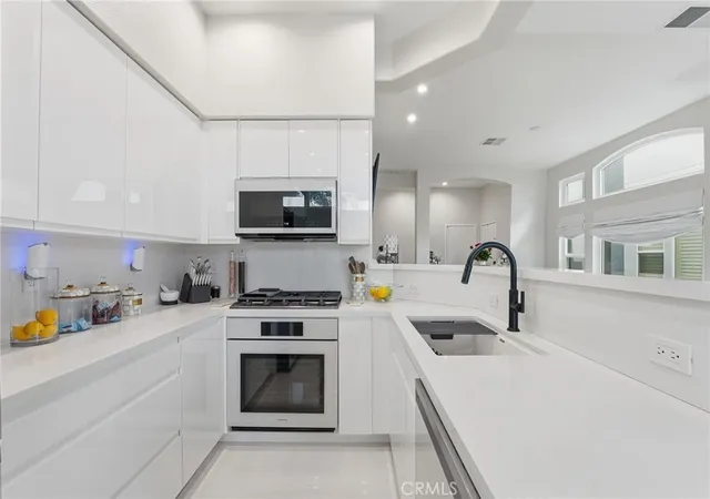 2nd image of 7697 Hazard Center, San Diego, CA 92108 | MLS# PT26037521