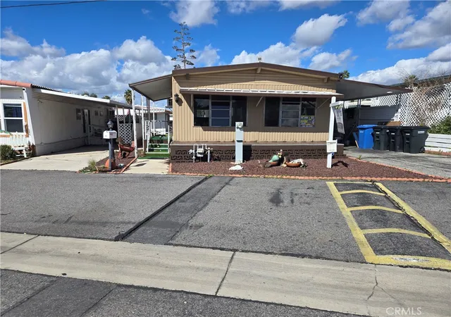 Photo 1 of Manufactured home for sale at 1700 State #56, Hemet, CA 92543 | MLS# CV26037922 | Listing updated on 2026-05-11