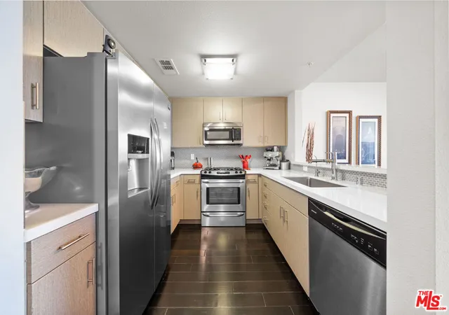 4th image of 436 S Virgil Ave #PH7, Los Angeles, CA 90020 | MLS# 26653023
