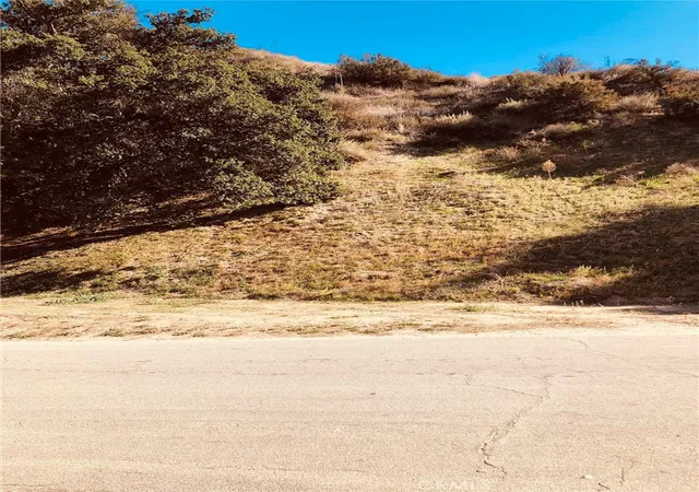 3rd image of 0 Lincoln Ave Lot 78, Castaic, CA 91384 | MLS# SR26037963